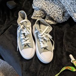 Converse Platform Size 5 Sage Female Sneakers 