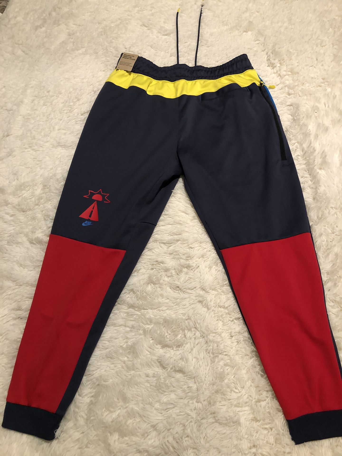 Nike  Men’s Pants Sportswear L