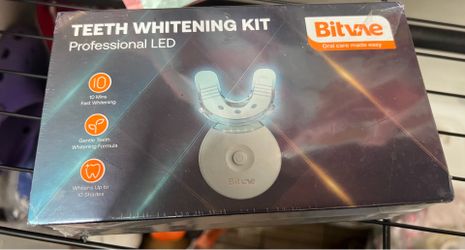 TEETH WHITENING KIT