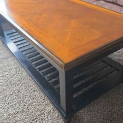 Matching 3 Piece Coffee Table And End Table Set