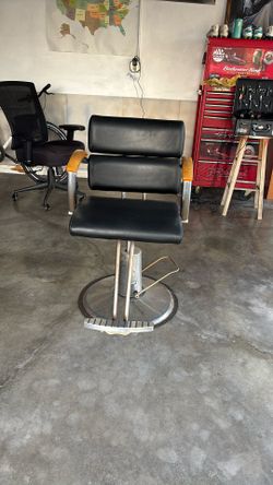 salon chair with pump