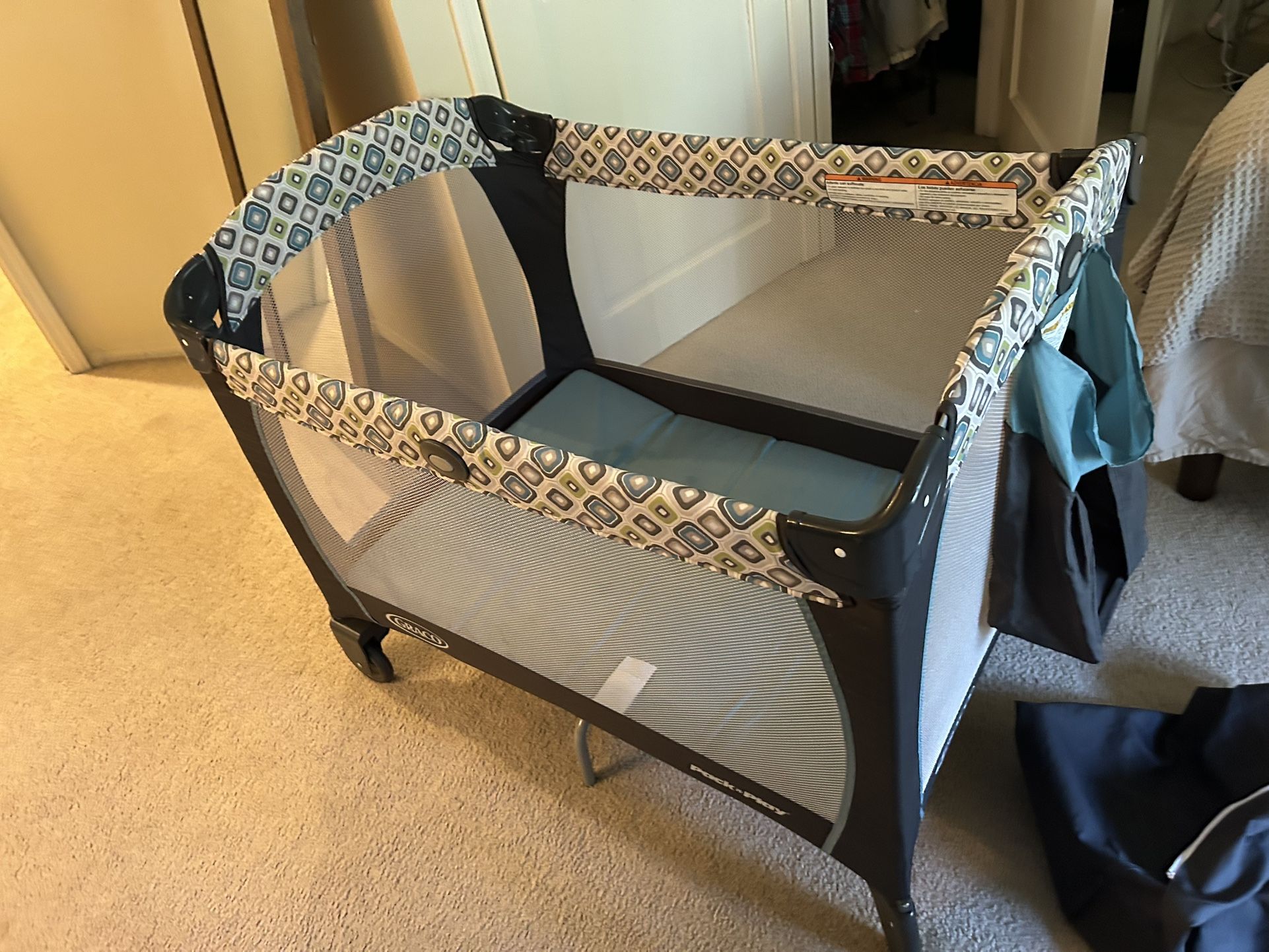Graco Pack ‘n Play + Optional Blackout Cover