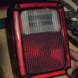2014 Jeep Wrangler Tail Light Assembly