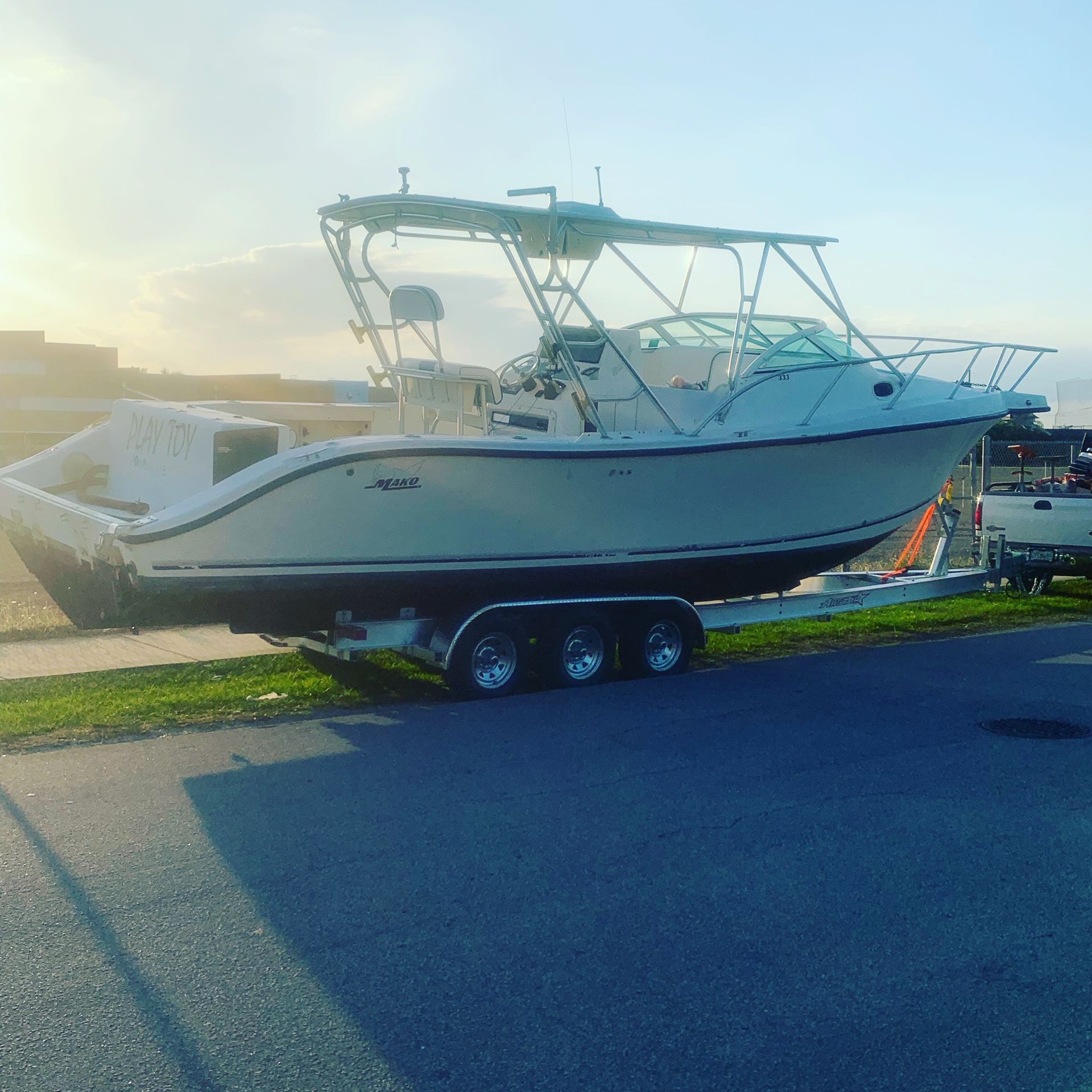 1999 MAKO 333 Attack ************* With Brand new trailer ****** Ready for power *******************************
