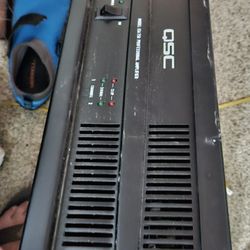 QSC  AMPLIFIER 