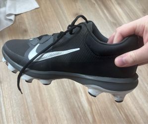 Nike athletic cleats size 12