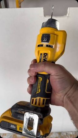 DEWALT DCE555 XR 20V Lithium-Ion Cordless Rotary Drywall Cut-Out Tool