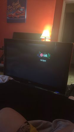 50/55 inch LG tv works perfect excellent condition 