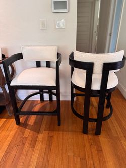 Beautiful counter height kitchen stools with back