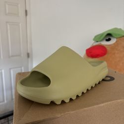 Yeezy Slides