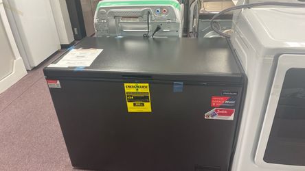 Frigidaire Garage Ready 10 cu. Ft Convertible Chest Freezer with Black Granite Finish