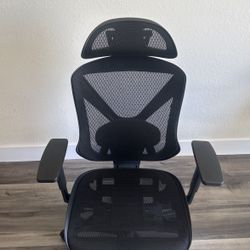 Desk Chair / Silla De Escritorio