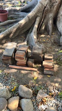 Free redwood scrap pieces