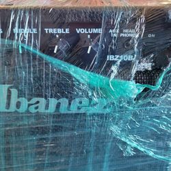 Guitar Ibanez Amp