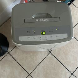 Dehumidifier 