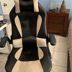 gaming chair