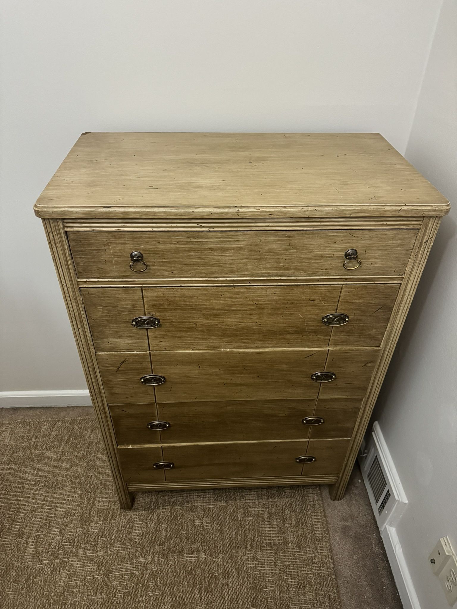 Antique Chest of Drawers / Vintage Dresser
