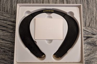 Monster Boomerang Petite Neck Speaker