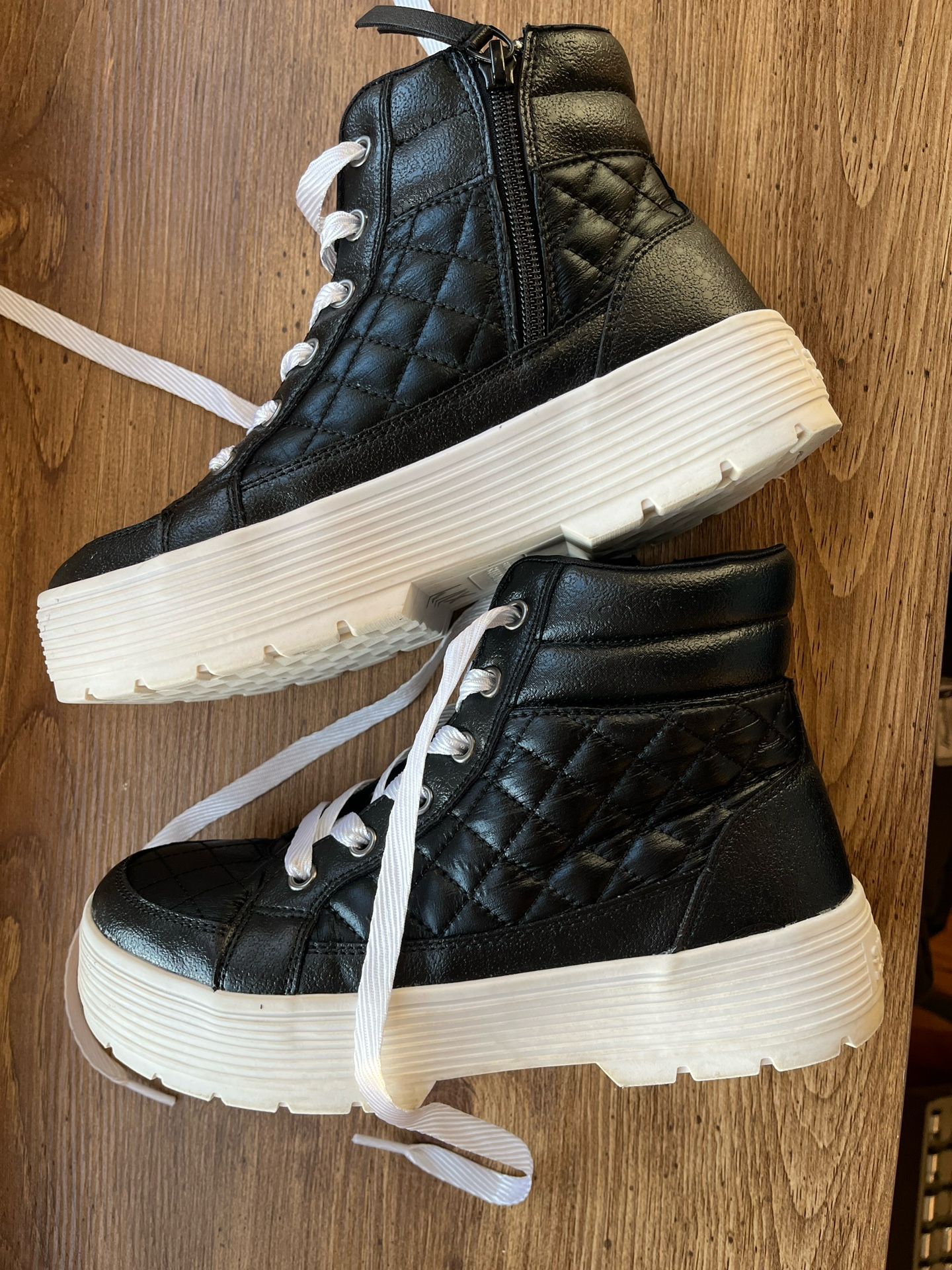 SKETCHERS - size 6 - STREET Los Angeles Black Sneaker Boot