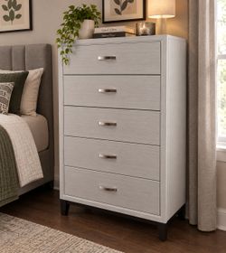 White chest of drawers