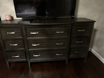 bedroom dresser