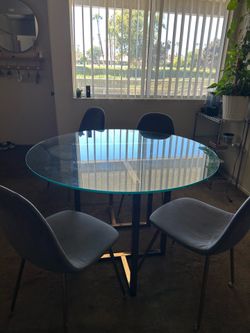 Glass round Table