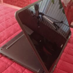 Dell 11.6i n Chromebook 4pc. Lot 2 In 1 Convertible Laptop