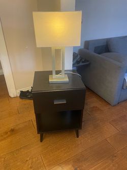 Night stand & lamp
