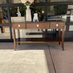 Beautiful wood sofa table , like new