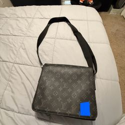 Crossbody bag