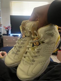 Air Jordan 6 Retro – Women’s Size 6