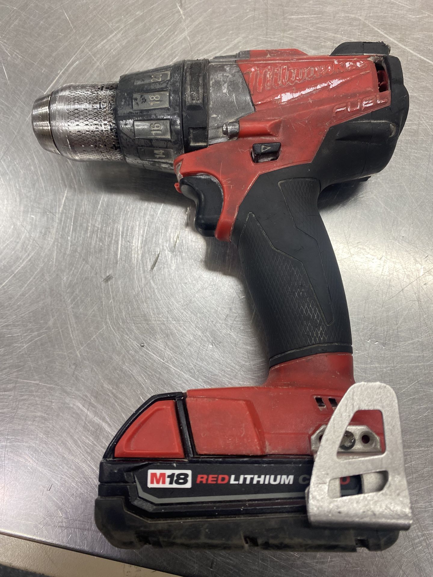 Milwaukee Hammer Drill 18V W/ Battery