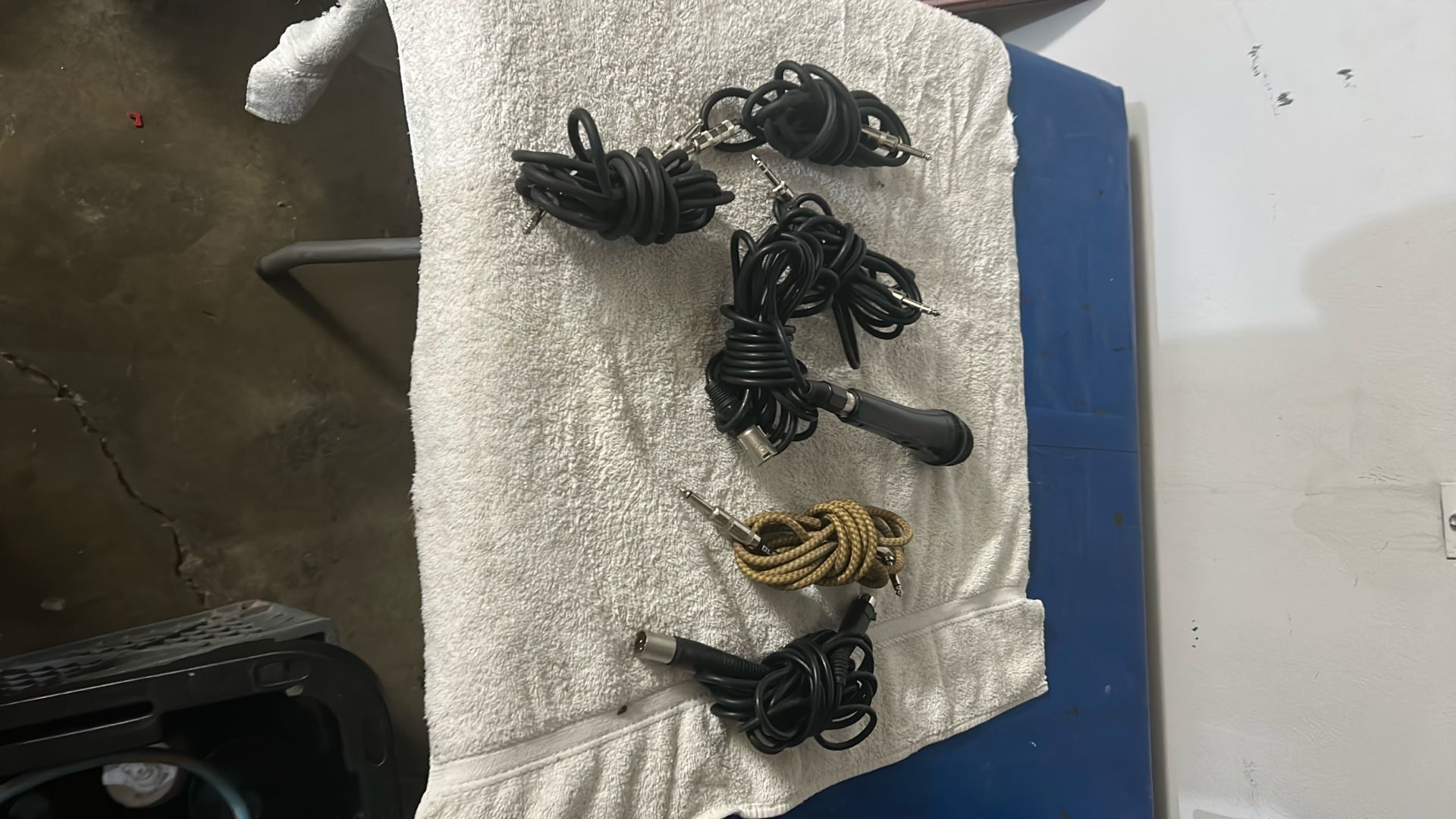 Cables for Guitar and Microphone 