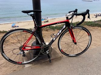 Bh g5.   20 speed 52c lightweight carbon fiber frame with SRAM Force components