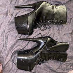 Stripper Heals Size 7