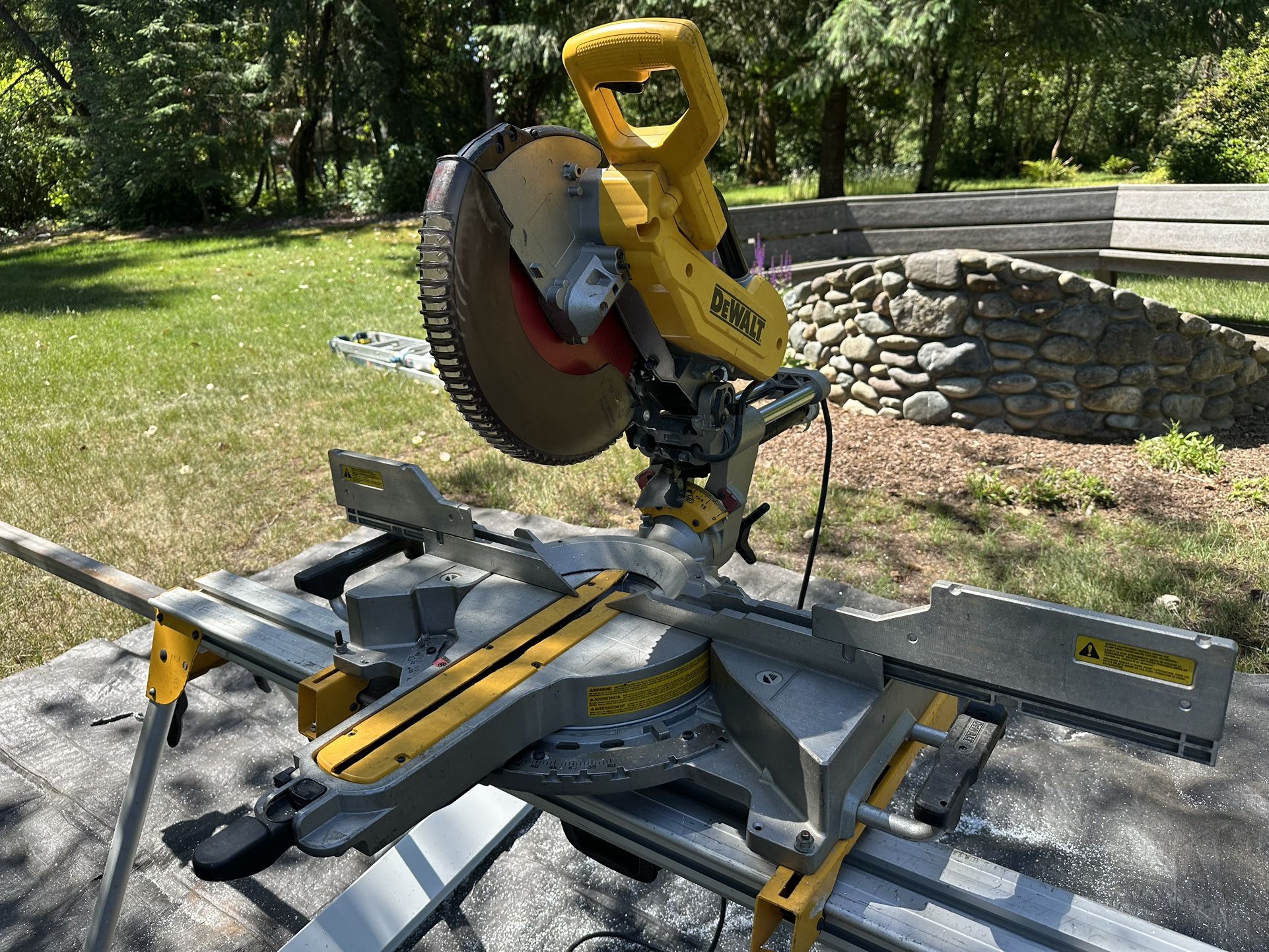 12” Dewalt Sliding Compound Miter Saw
