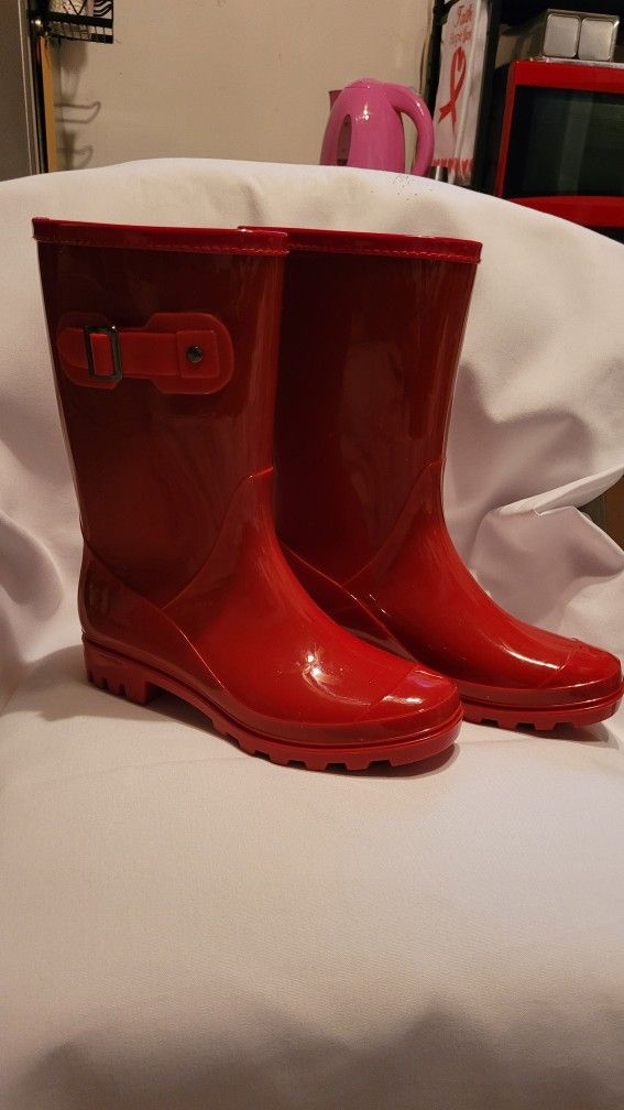 Women's Red Buckle Rain Boots