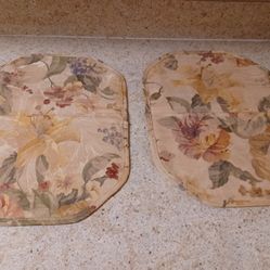 Houseware- 2 Fabric Placemats 