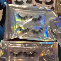 Eyelashes  Asking 20$ 