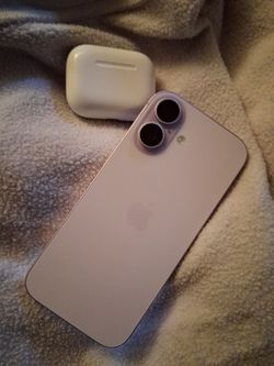 Iphone 17 Brand New W/NEWEST AIR PODPROS
