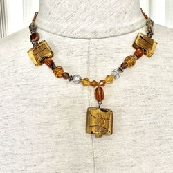 Brown/amber Tone Beaded Necklace 