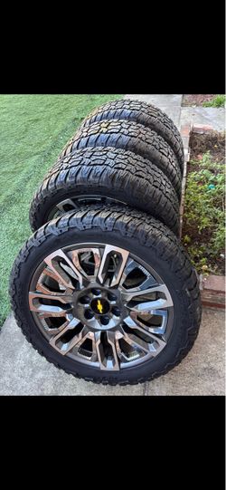 22 inches Chevy Silverado wheels and tires ultimate edition rims