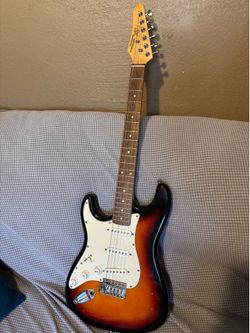 Guitar- READ DESCRIPTION