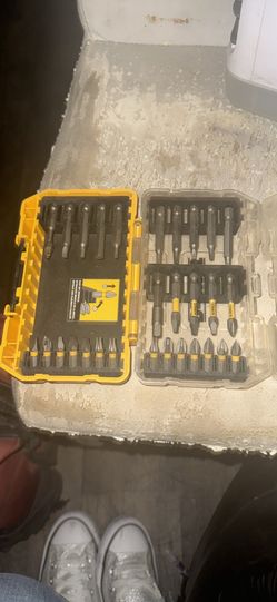 Dewalt drill and drive bit sets