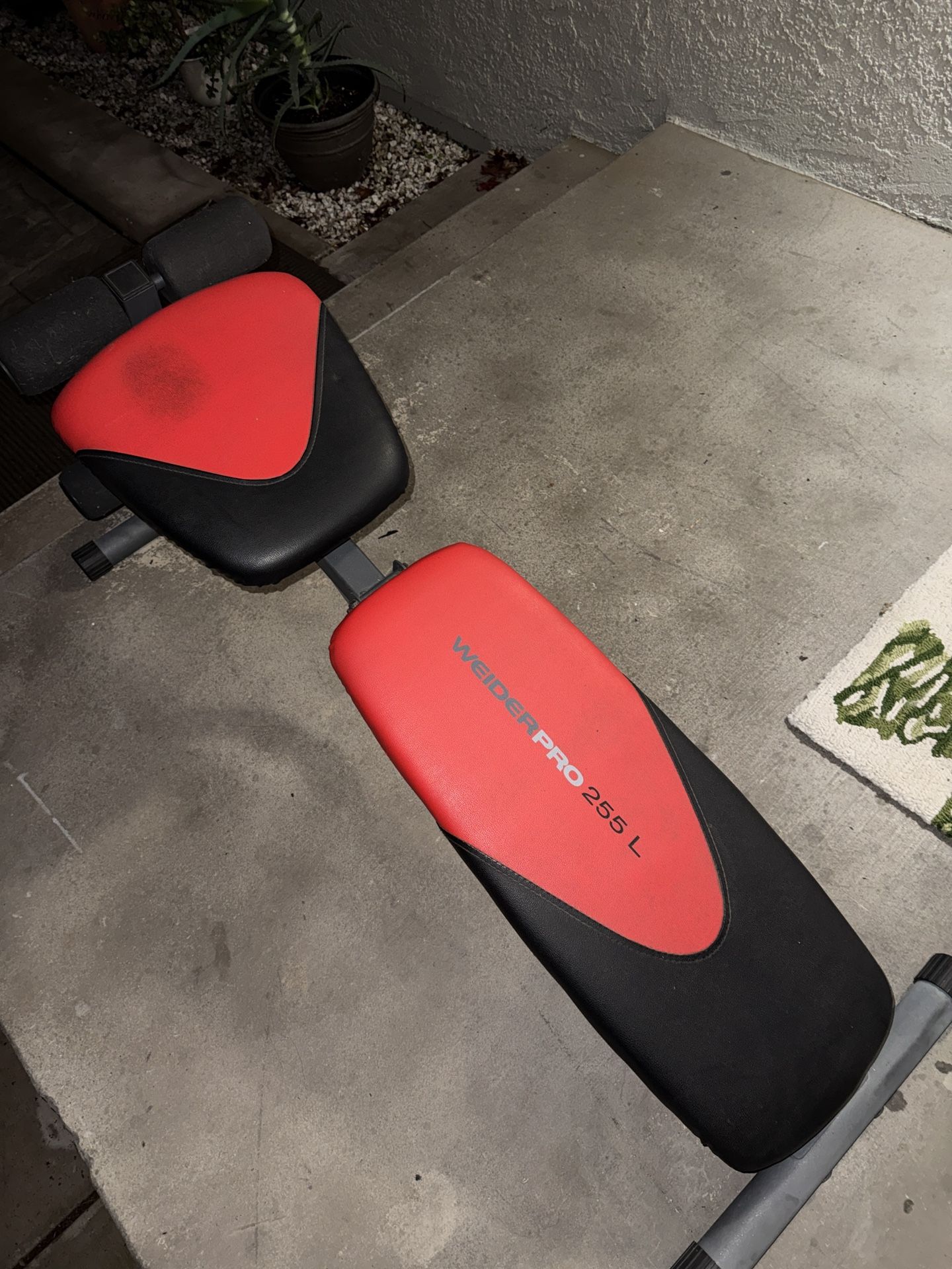 Adjustable Weight Bench