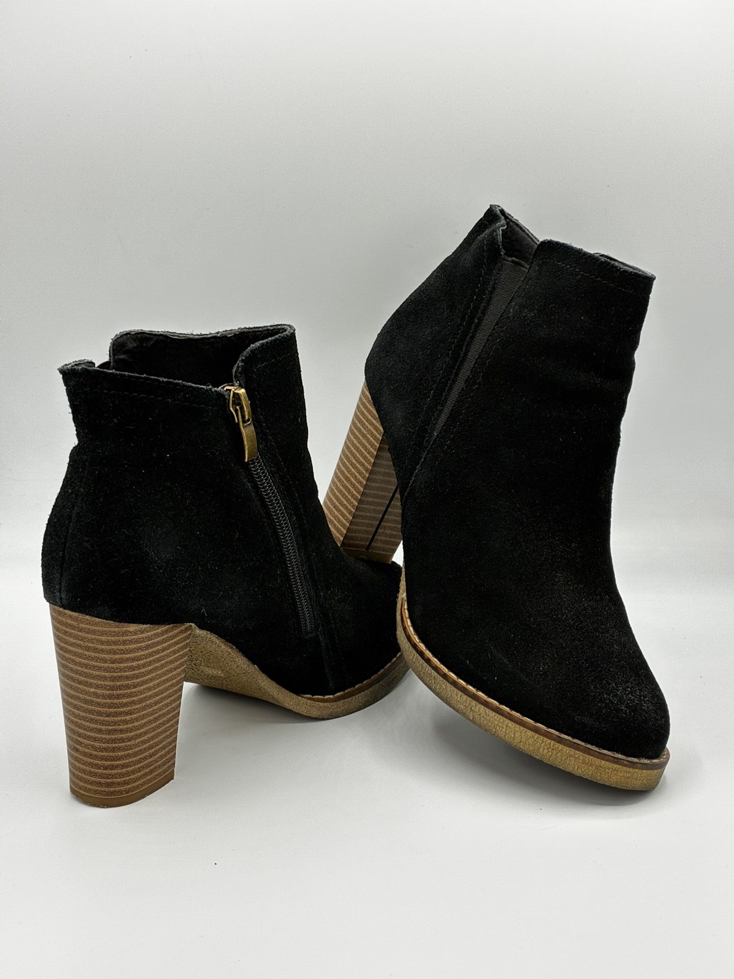 Black Suede Heels - size 7