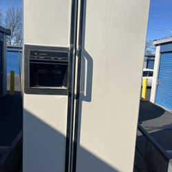 GE Refrigerator 