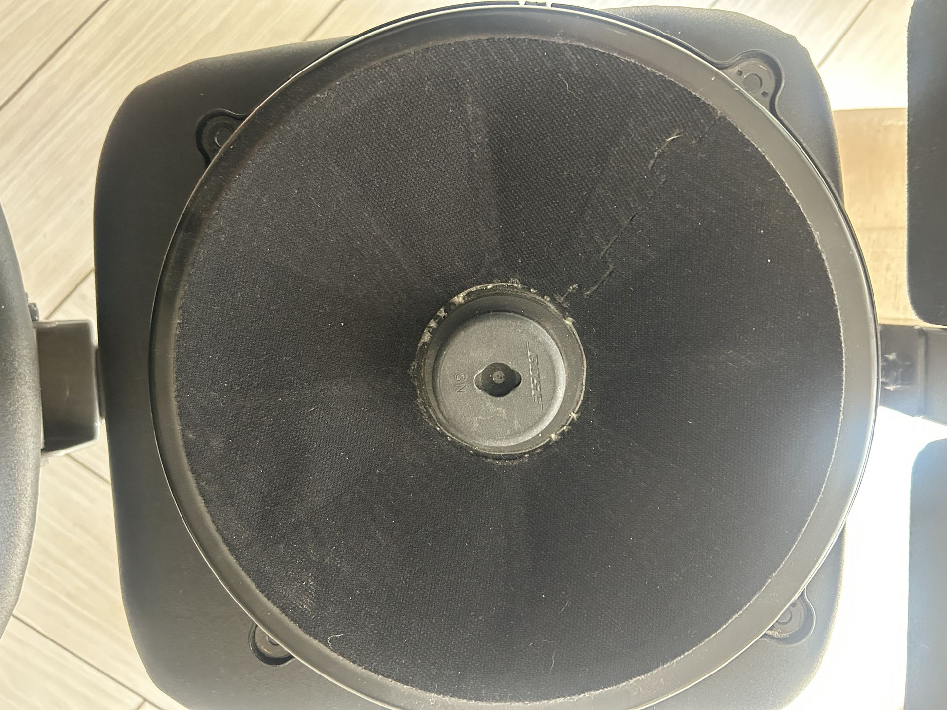 Bose Speaker π 10x10 Brand New