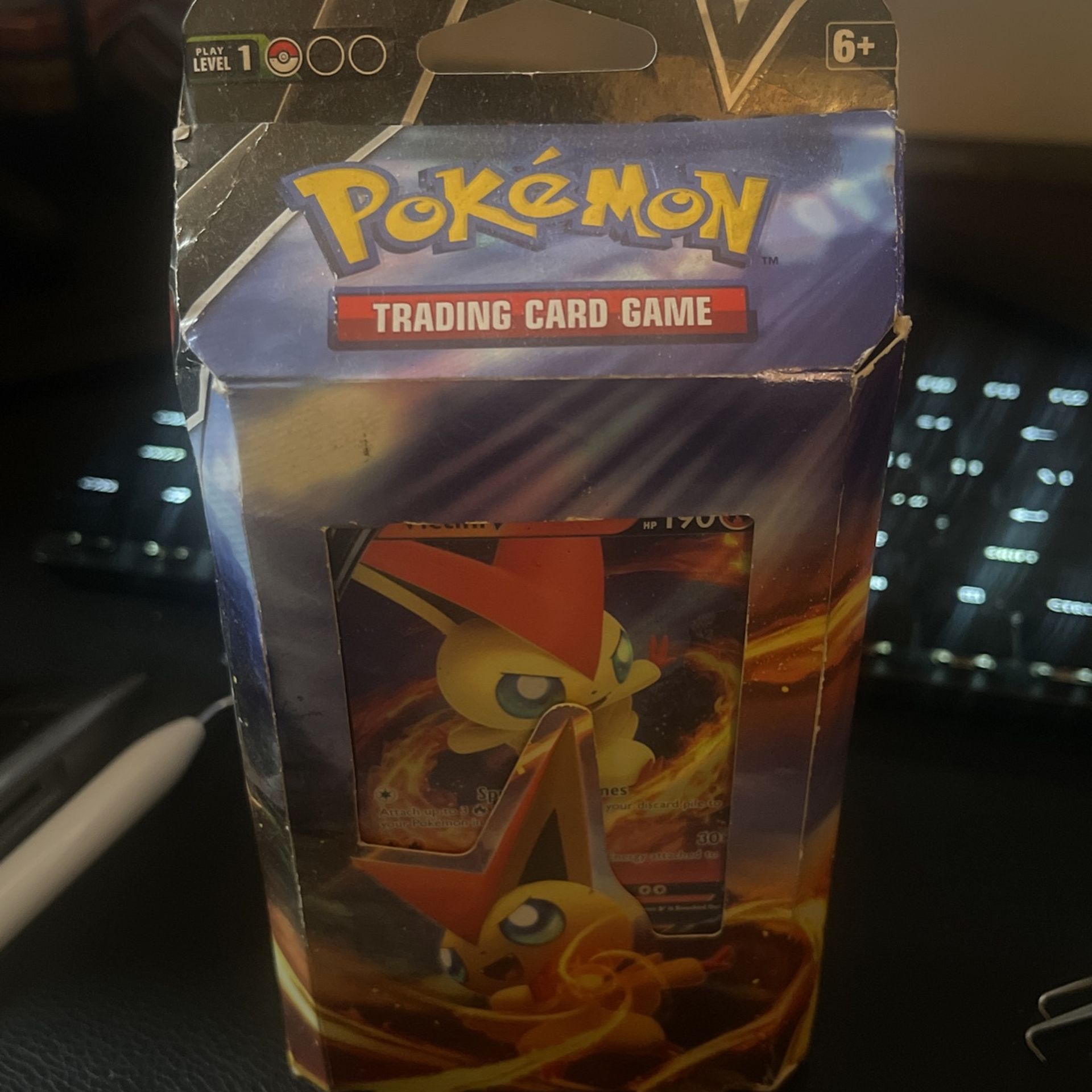 Pokemon TCG Victini V deck