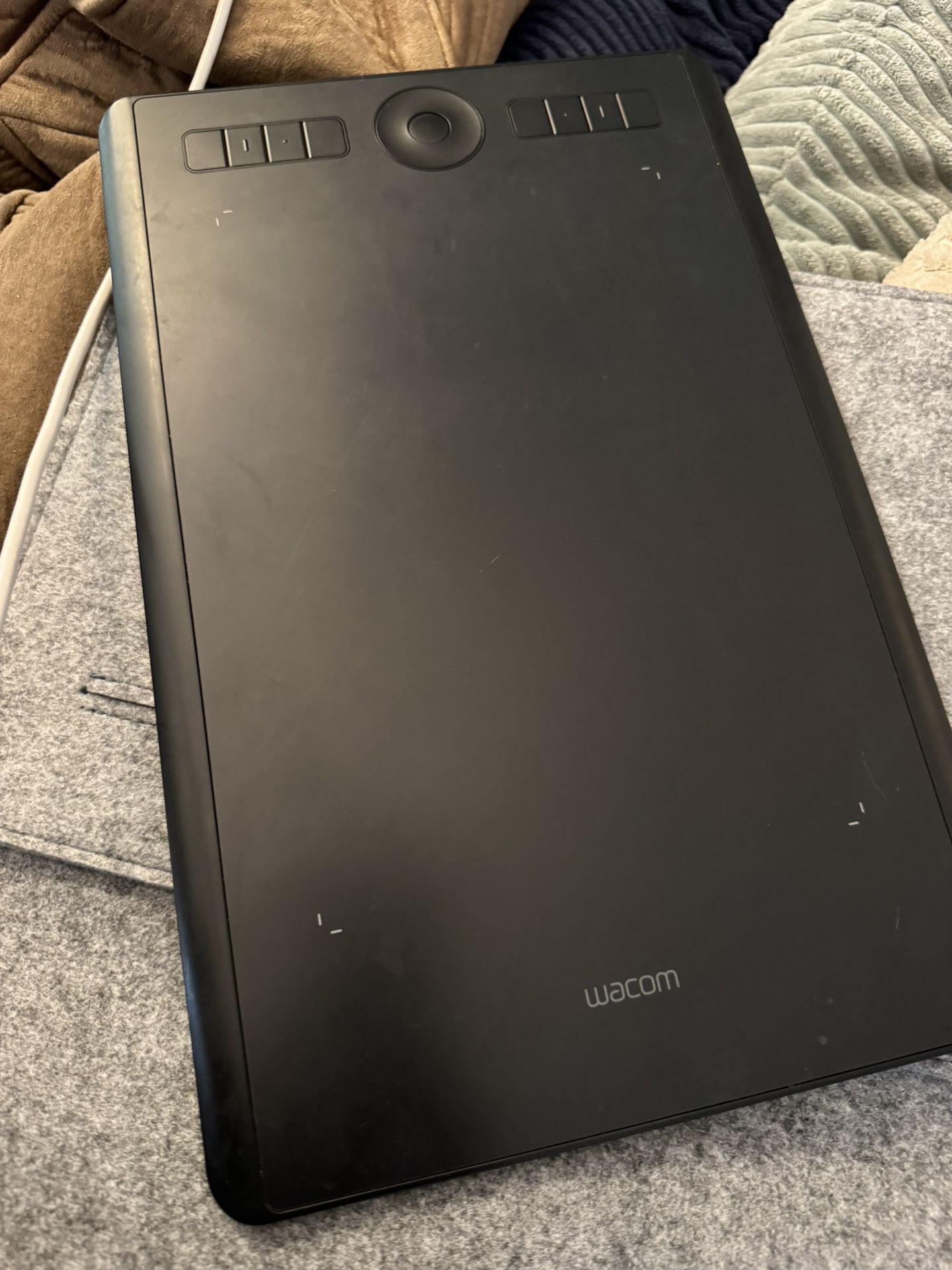 Wacom intuos pro creative tablet 